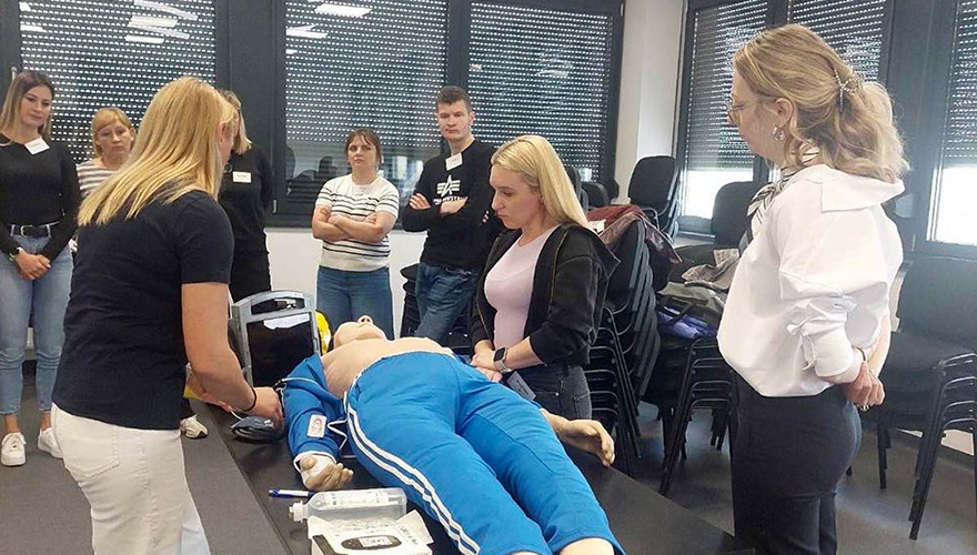 Edukacijske vježbe u Našicama dodatno osnažile znanja medicinskih sestara i tehničara